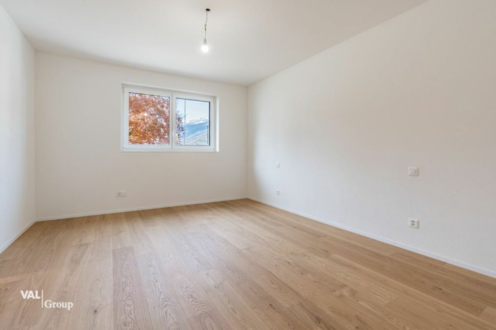 Grossräumige 2.5 Zimmer Wohnung mit grosszügiger Gartenfläche - Bild 5