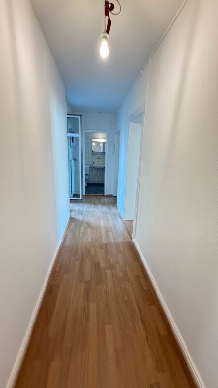 Einfache 3.5-Zimmer-Wohnung mit Balkon und Kellerabteil - Bild 8