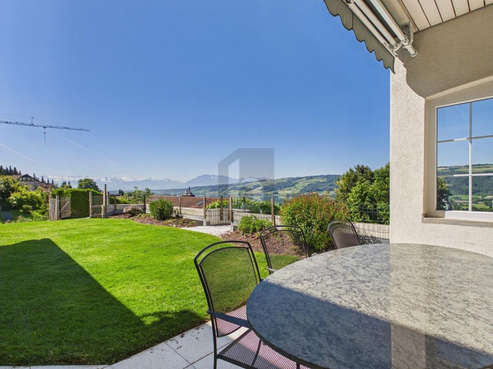 AN BESTER LAGE MIT POOL UND PANORAMASICHT! - Bild 2