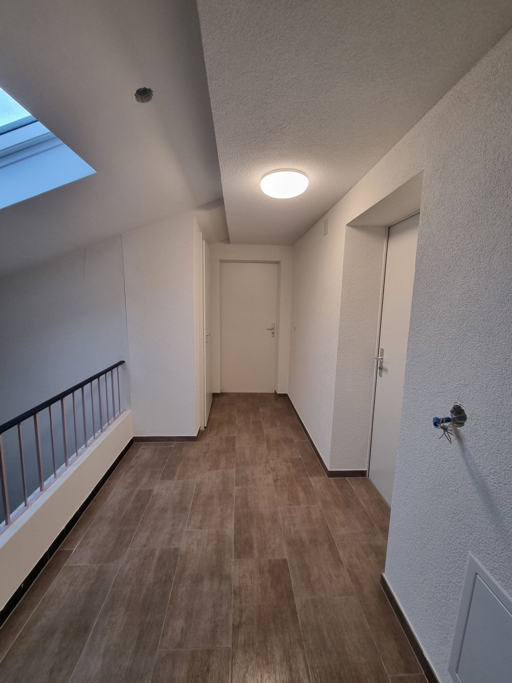 Charmant appartement sous les toits de 1 pièce à Valbirse - Bild 7
