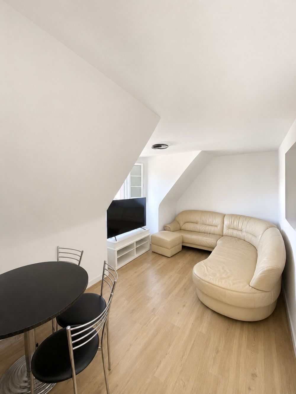 Charmante Maisonette-Wohnung in Olten - Perfekt für Pendler (Per 01.06.) - Bild 1