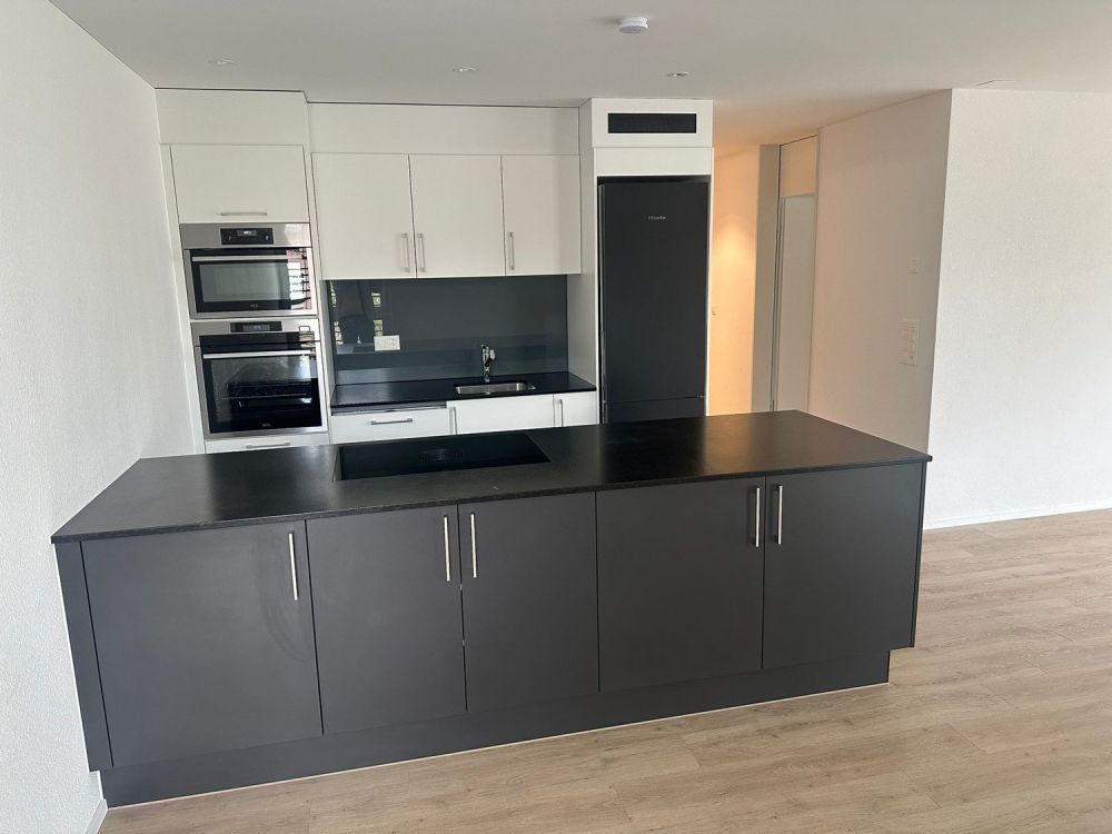 Moderne 4.5-Zimmer-Wohnung mit Balkon in Grenchen - Bild 2