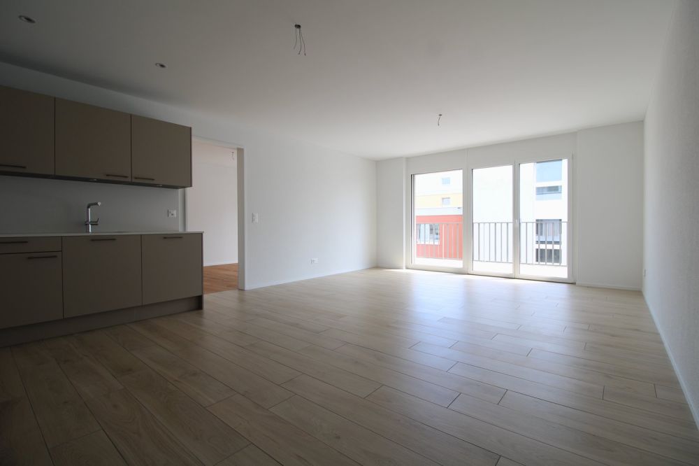 Moderne 4.5-Zimmerwohnung mit zwei Bädern und gemütlichem Sitzplatz - Bild 3