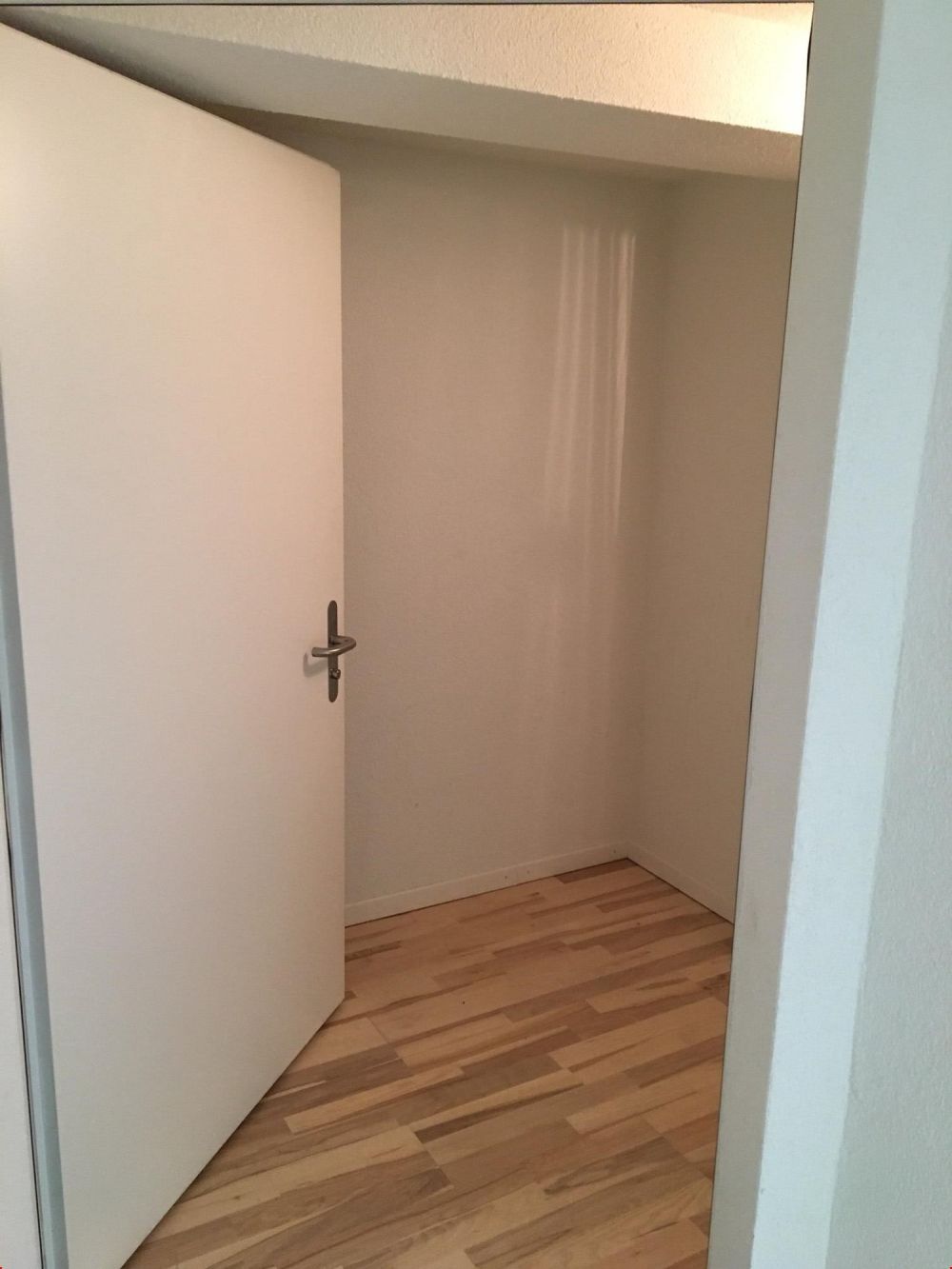 Charmante 3.5 Zi Dachwohnung - per 1.7. - Bild 11
