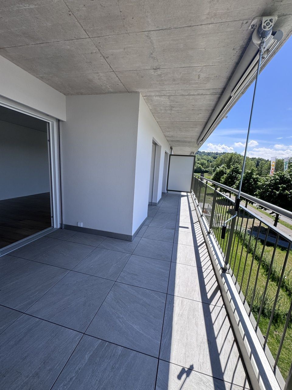Avenches, à louer, appartement neuf de 3.5 pièces de 82 m2 avec balcon - Bild 1