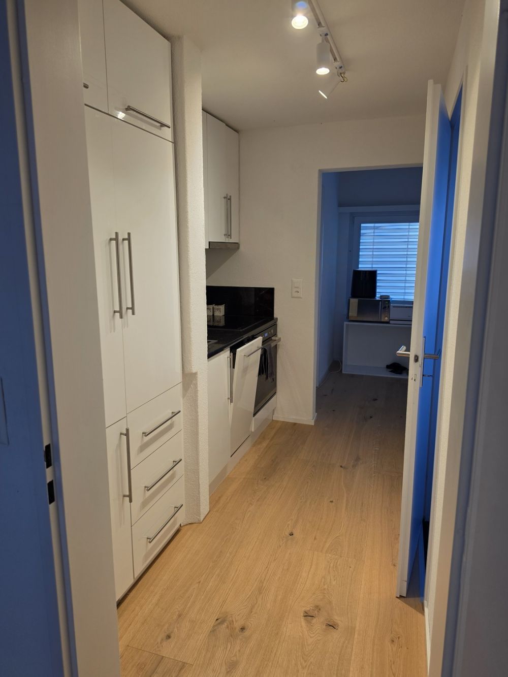 Erstbezug nach Sanierung: Charmante 2.5-Zimmer-Dachwohnung in Dübendorf - Bild 7
