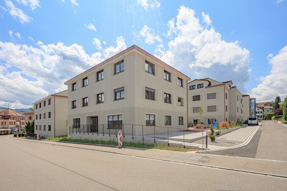 MODERNE WOHNUNG IN BÜTSCHWIL - Bild 1