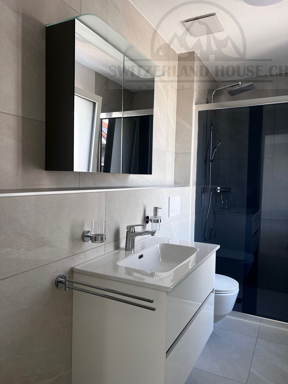 Magnifique attique 4,5 pcs avec cachet à Ecuvillens - Bild 8
