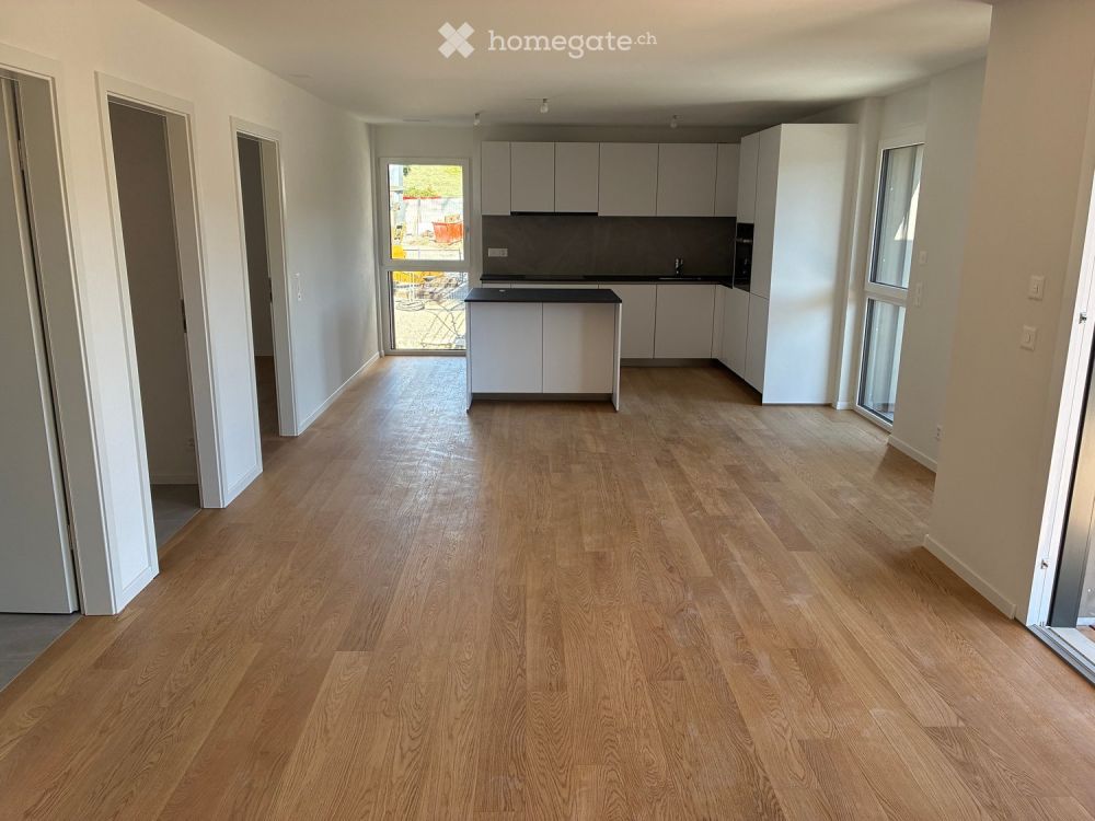 Appartement neuf exclusif de 2,5 pièces avec grand balcon et vue magnifique à Tatroz - Bild 2