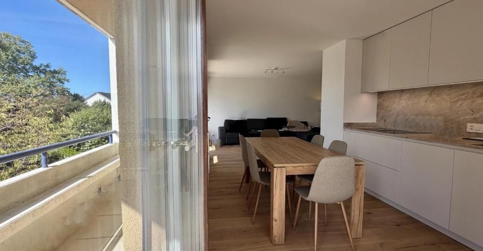 Appartement central, meublé et rénové haut de gamme, proche de TOUT et - Appartement 3.5 pièces - image - 9