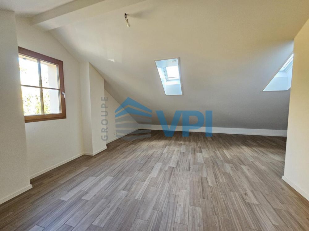 Superbe villa mitoyenne 6 pièces avec terrasse et jardin privatifs à B - Bild 5