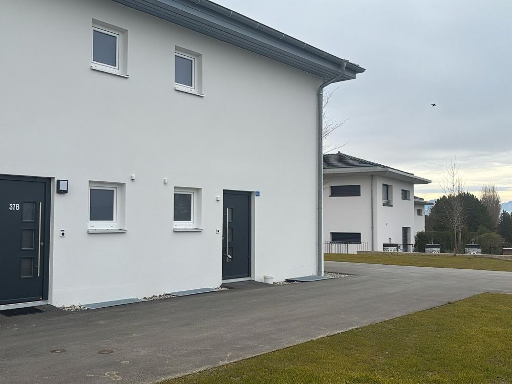 Moderne 5,5-Zimmer-Villa mit Garten in Ecublens (VD) - Bild 2