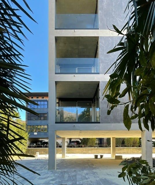 Moderno appartamento 2.5 locali arredato con gusto con terrazzo ad Agno - Bild 2