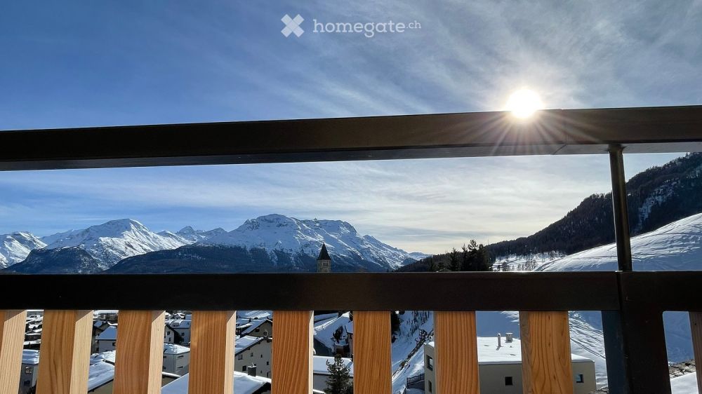 Moderne 3.5-Zimmer-Dachwohnung in Samedan mit Traumaussicht - Bild 3