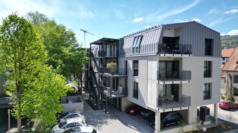 grosszügige 4.5-Zimmer-Neubauwohnung im 1. OG, ca. 111.6m2 - Aussen.JPG