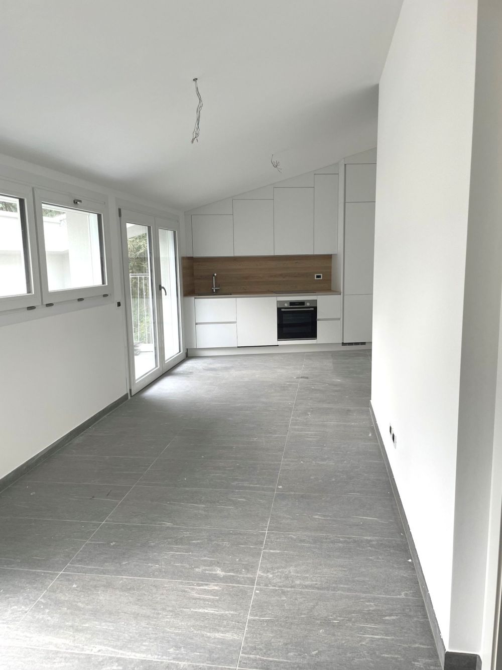 Appartamento all'ultimo piano in zona molto tranquilla e soleggiata - Bild 6
