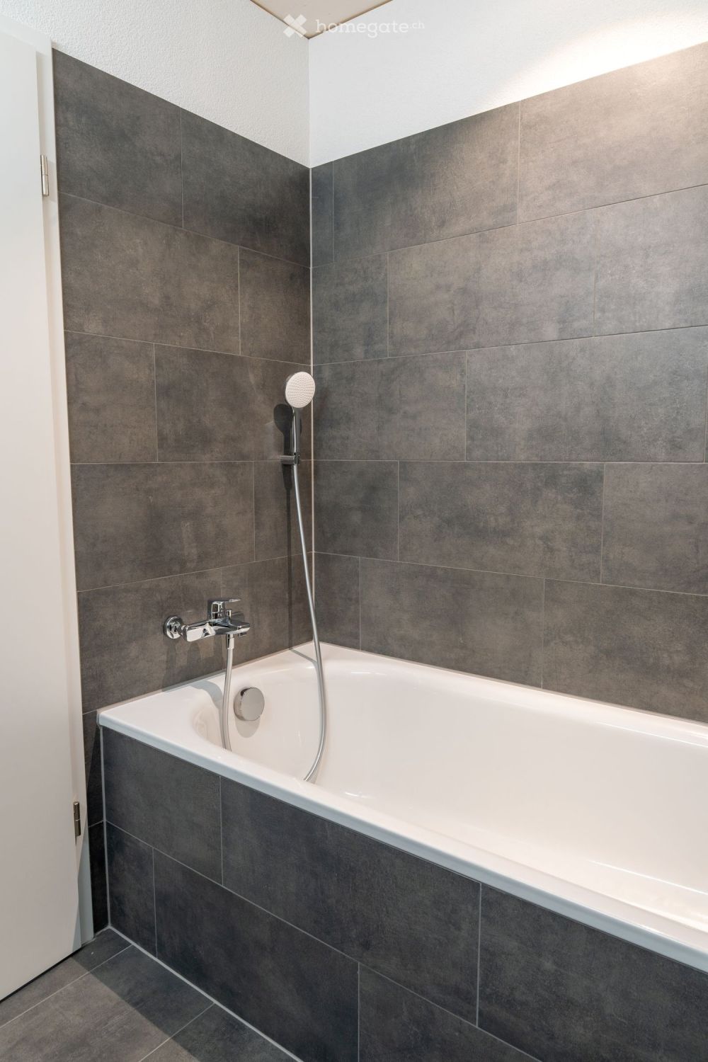 Moderne 4.5-Zimmer-Neubau-Wohnung mit Blick über Hausen - Bild 9