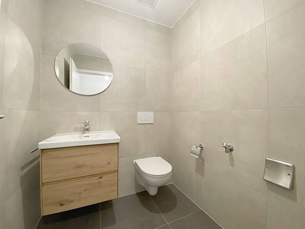 Bel appartement de 3.5 pièces situé à Epautheyres dans immeuble Minergie - WC separes.jpg