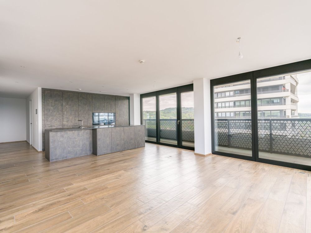 Über den Wolken: Exklusive 5.5-Zimmerwohnung im 31. Stock mit Panoramablick - Bild 2