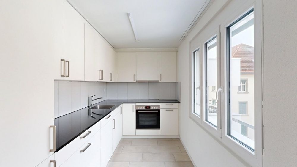 moderne 3.5 Zimmer-Wohnung im Zentrum von Rorschach! - Kueche_2.jpg