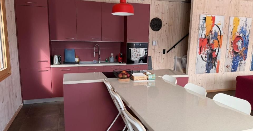 Moderne 5.5 pièces  élégante maison mitoyenne Minergie, au cSur de Lens - Maison contiguë 5.5 pièces - image - 2