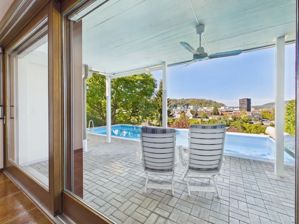 HOCHWERTIG MIT EIGENEM POOL UND PANORAMABLICK - Bild 4