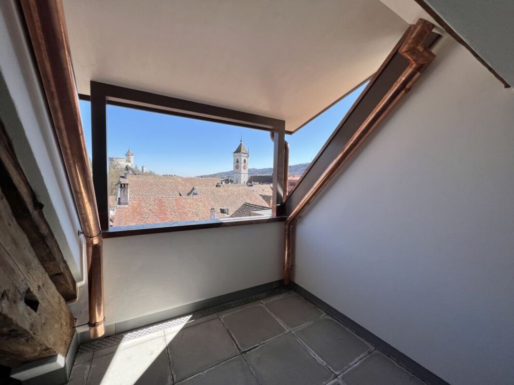 Faszinierende Ausblicke Erstvermietung neuer 4.5-Zimmer-Stadtwohnung - Balkon