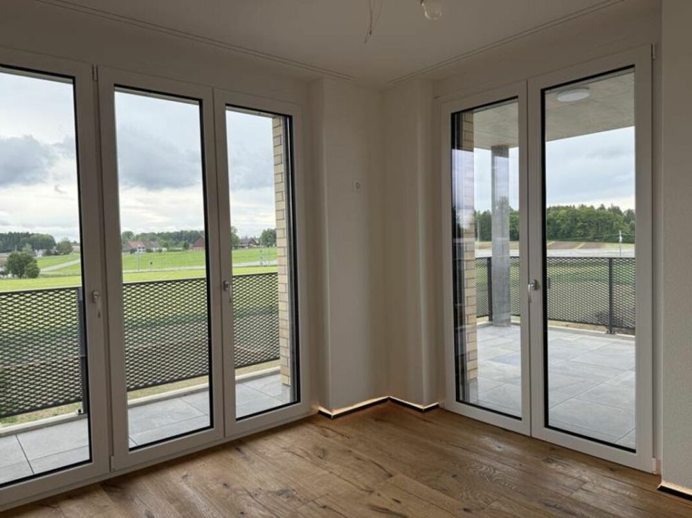 Ganz oben. Ganz frei. Ganz Zuhause - exklusive 3.5-Zi.-Attikawohnung in Berg - Bild 6