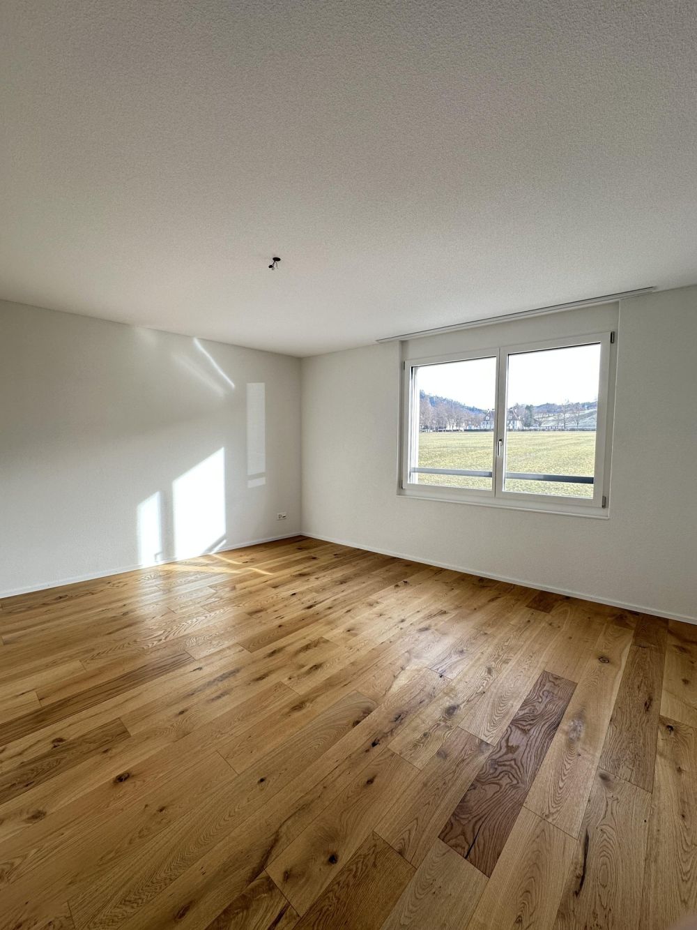 Neubauwohnung mit Blick ins Grüne - Bild 5