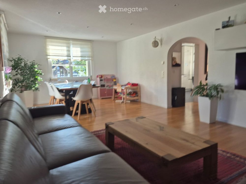 6.5-Zimmer-EFH mit Garten & 4 Aussenparkplätzen - Bild 3