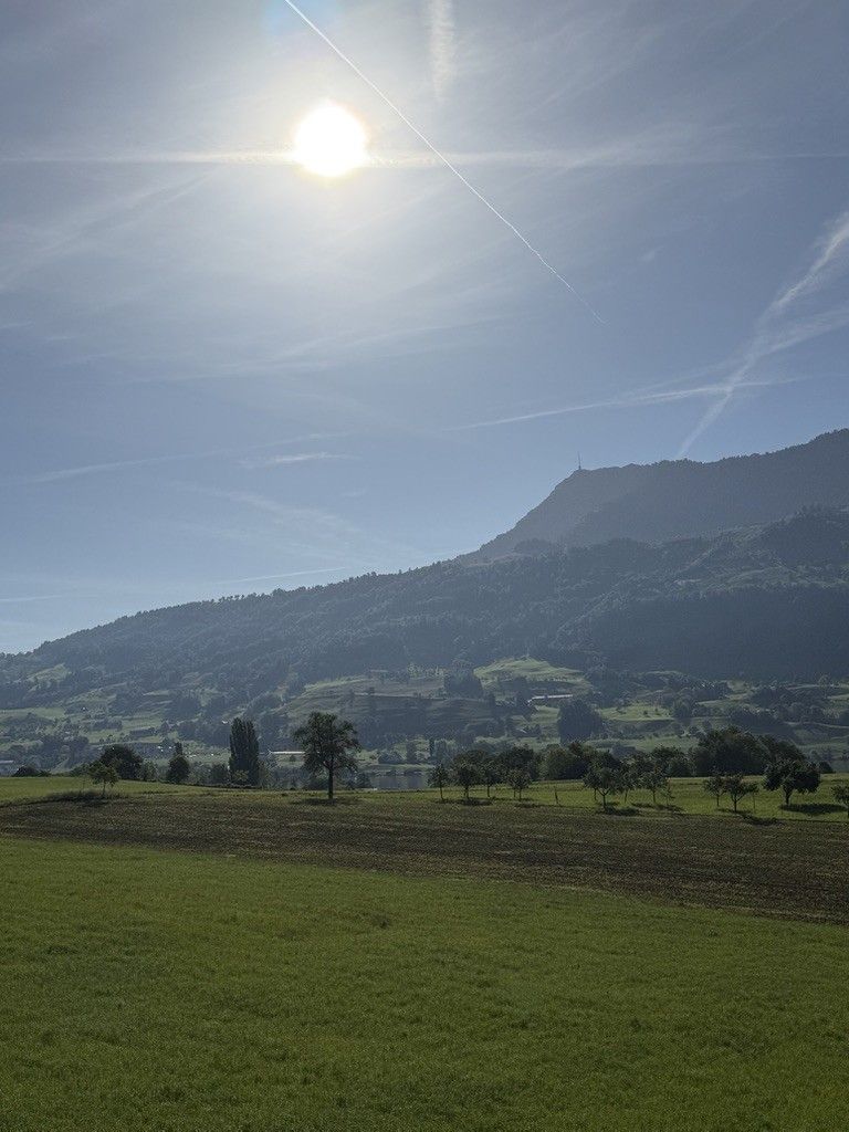 Erstbezug 3 1/2-Zimmer Attikawohnung mit See- und Bergsicht - Bild 3