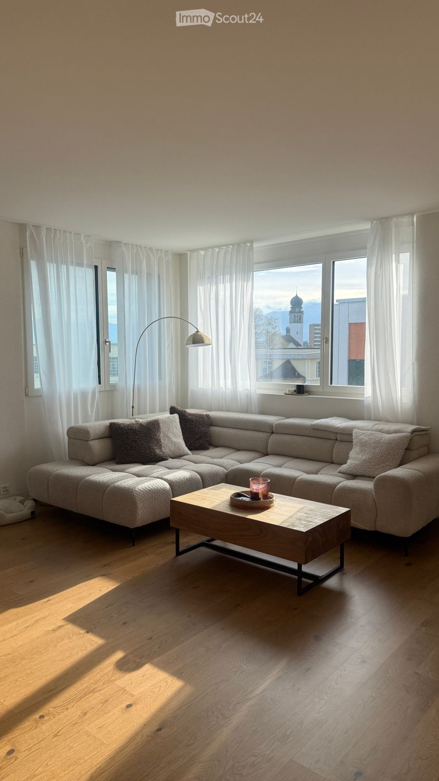 Helle moderne 2.5-Zimmerwohnung mit Loggia in Siebnen – Nachmieter gesucht - Bild 1