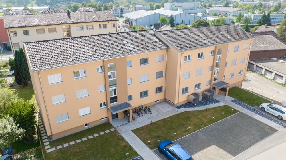 TOLLE ATTIKAWOHNUNG MIT GROSSEM BALKON ZU VERMIETEN - Bild 3