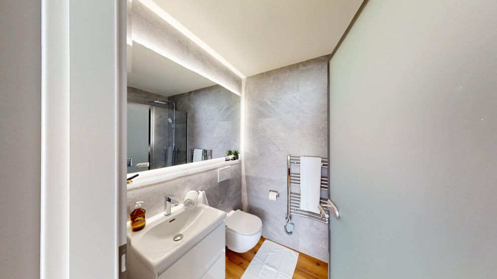 Erstvermietung nach Komplettsanierung – Exklusive Maisonette im Stadtzentrum - Bild 6