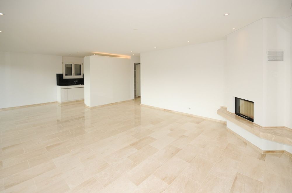 Luxus Wohnung im 1. OG mit Balkon und Weitsicht bis in die Alpen - Bild 9