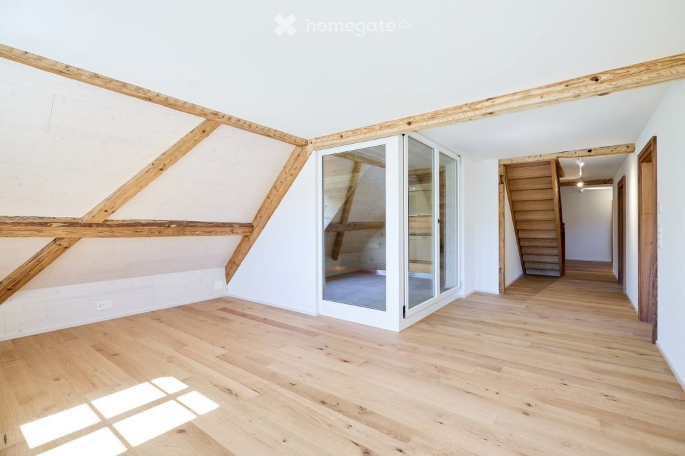 Historische 5.5-Zimmer-Maisonette-Wohnung mit Charme in Seewen SZ - Bild 5