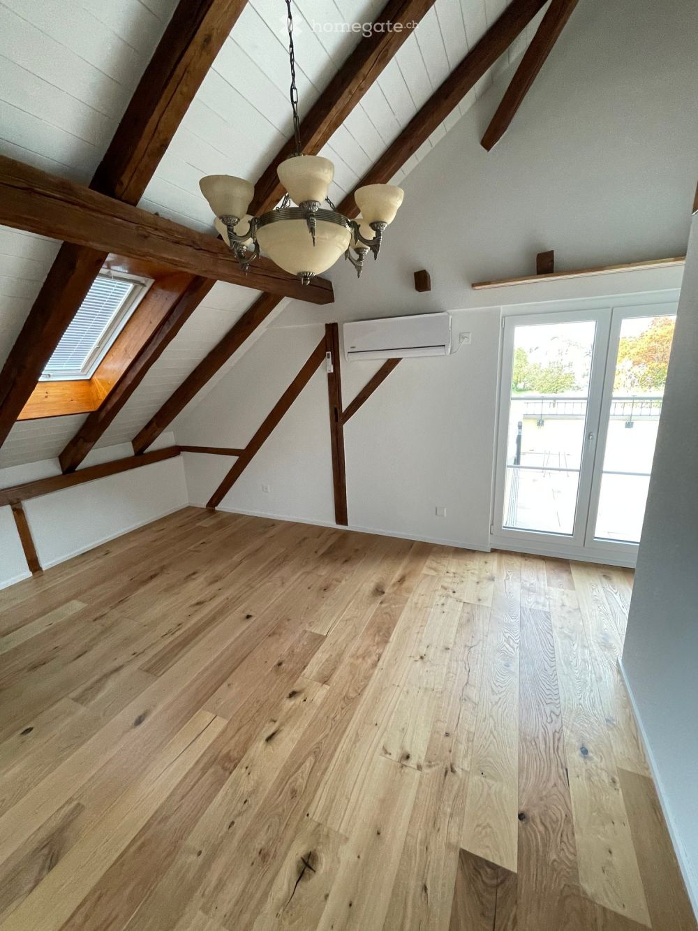 Moderne 4.5-Zimmer-Dachwohnung in Riedikon mit Balkon und schöner Aussicht - Bild 12