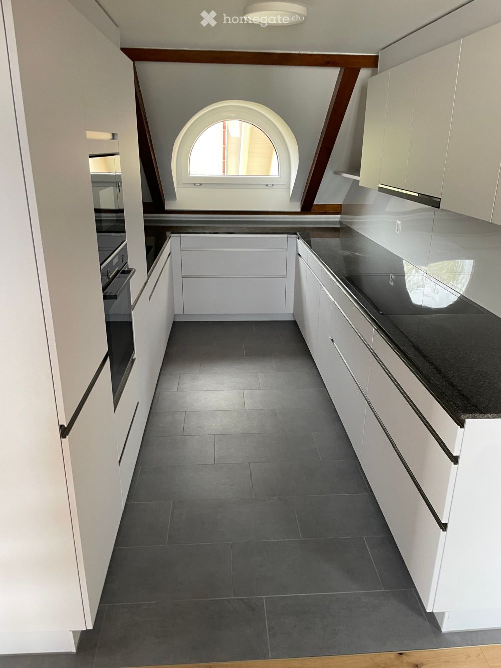 Moderne 4.5-Zimmer-Dachwohnung in Riedikon mit Balkon und schöner Aussicht - Bild 6