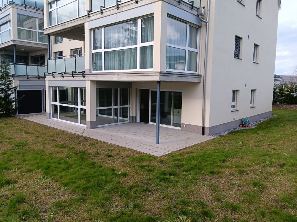 Grosszügige, moderne 3.5 Zimmer-Gartenwohnung im ländlichen Büsserach, nahe Basel. - Bild 1