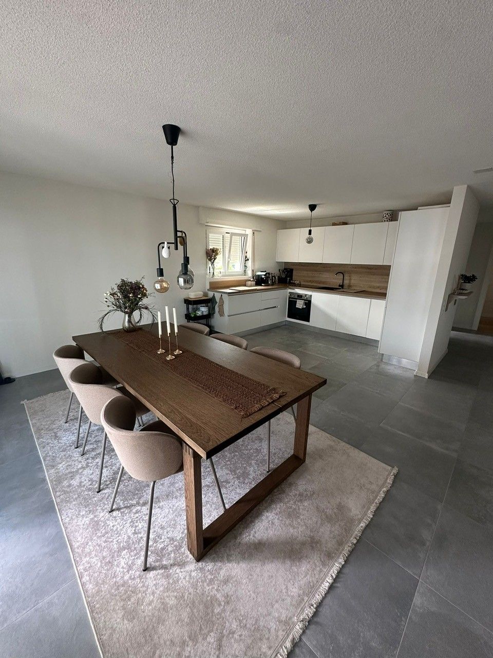 Grand appartement 3.5 pièces avec balcon 10m2, place de parc - Bild 2