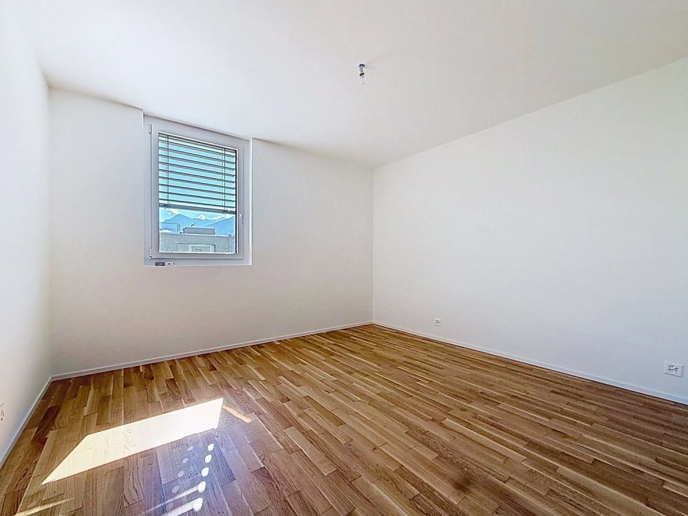 Zu vermieten in Uvrier großes 2.5-Zimmer-Attikapartment mit Terrasse - Bild 7