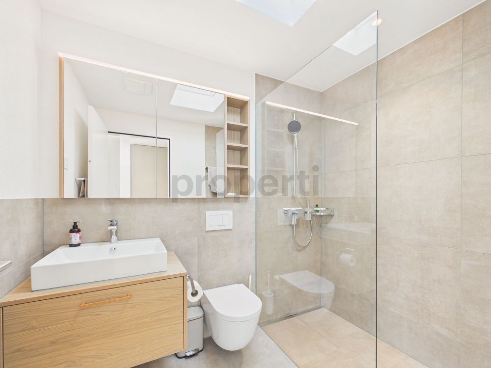 Moderne 3.5-Zimmer-Möblierte Wohnung mit 2 Balkonen, mit See- und Bergsicht in Pfäffikon ZH - Image 6