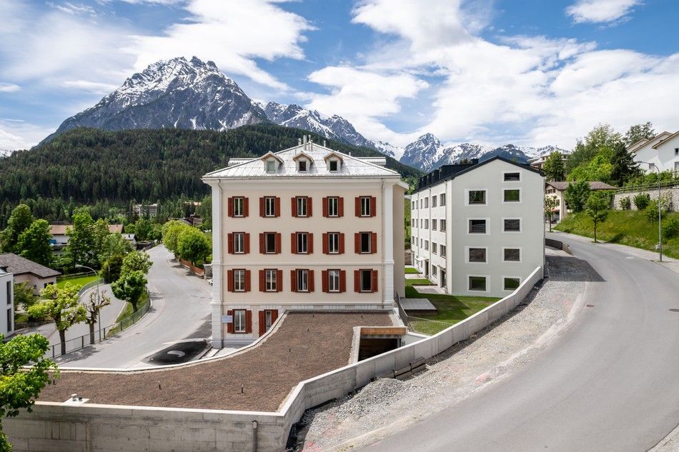 Traumhaftes Wohnen in Scuol. Exklusive 5.5-Zimmer-Wohnung. - Bild 2