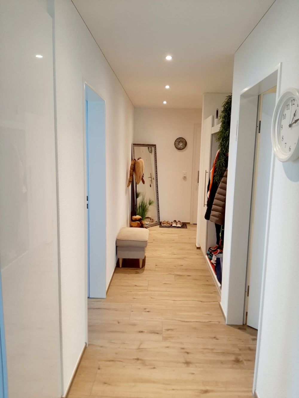 Moderne Neubau 3,5 Zimmer- Wohnung - Bild 1
