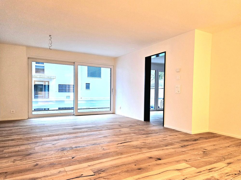 Moderne 2.5 Zimmerwohnung Parterre "Neubau" - Bild 4