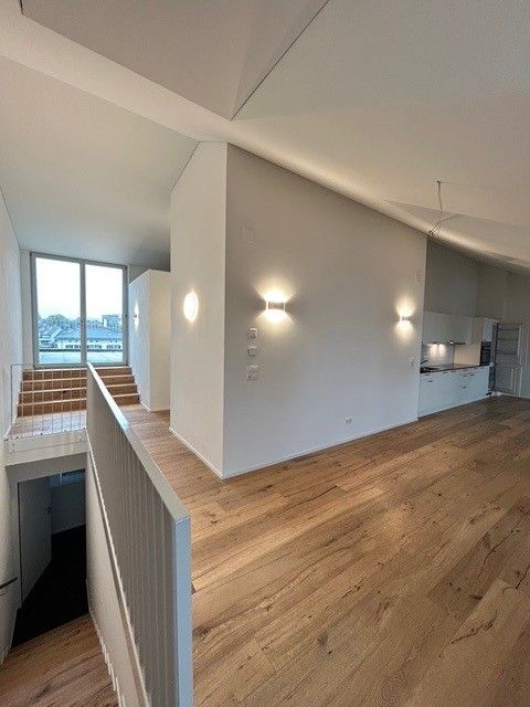 Moderne 2.5-Zimmer-Dachwohnung im Neubau – Kirchstrasse 20, Glarus - Bild 1