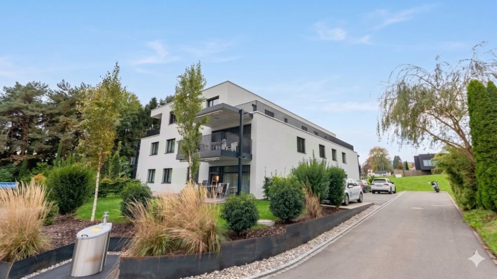 GEMÜTLICHE UND GROSSZÜGIGE 3.5 ZIMMER-WOHNUNG IN REBSTEIN - Bild 2