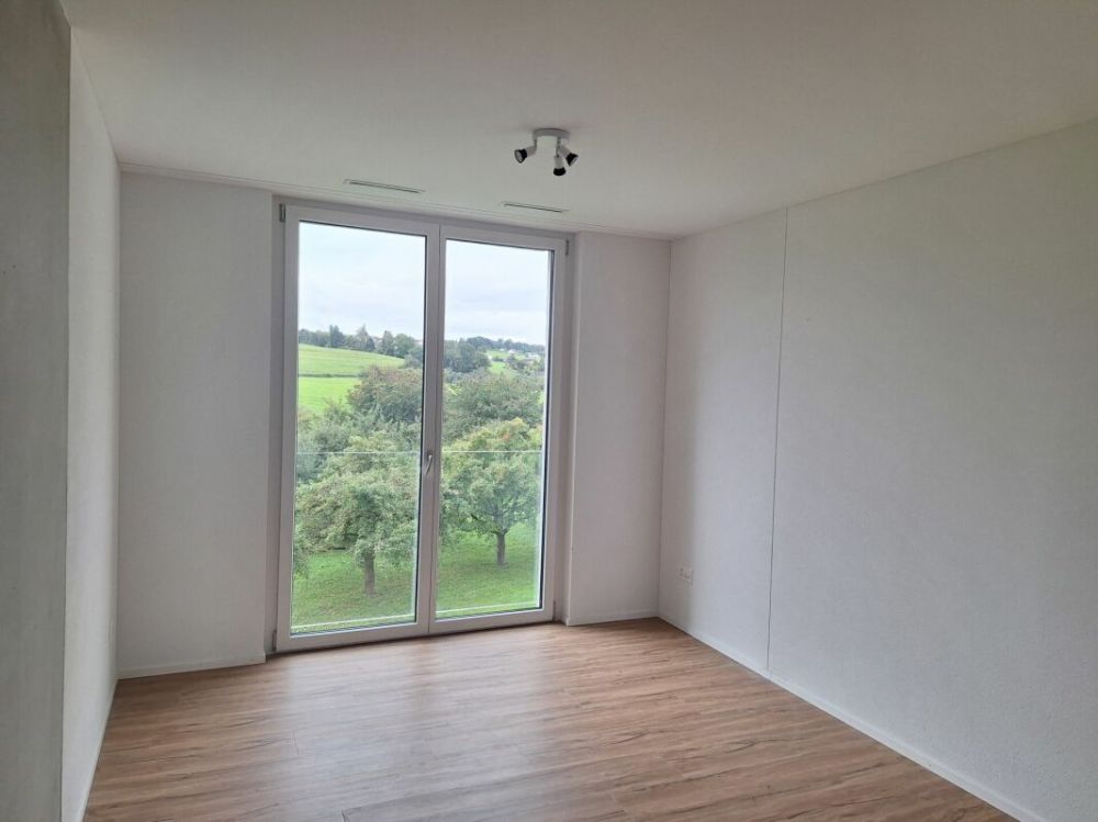Stilvolle 2.5-Zimmerwohnung mit Blick ins Grüne - Bild 5