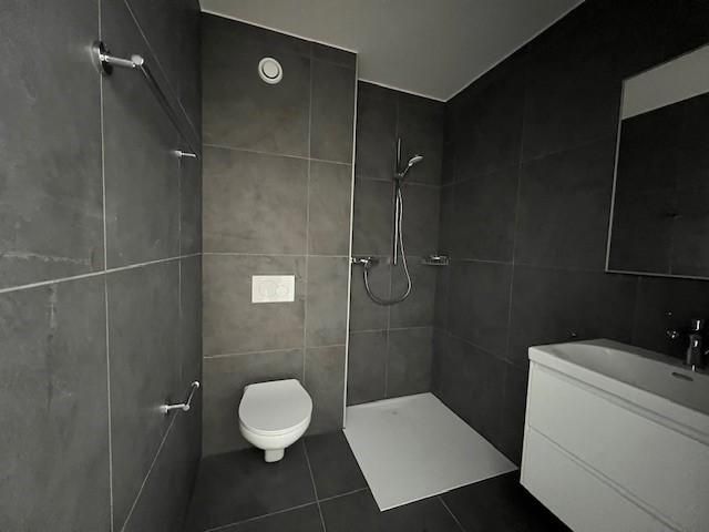 Spacieux appartements récents de 4.5 pièces situés au 1er et 2ème étage, orienté sud. - Appartement 4.5 pièces - image - 3
