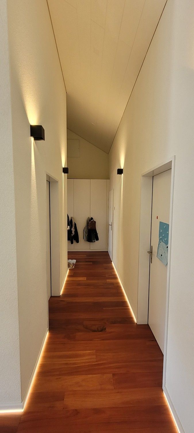 Helles WG-Zimmer in 4.5-Zimmer-Dachwohnung in ruhiger, grüner Umgebung - Bild 13